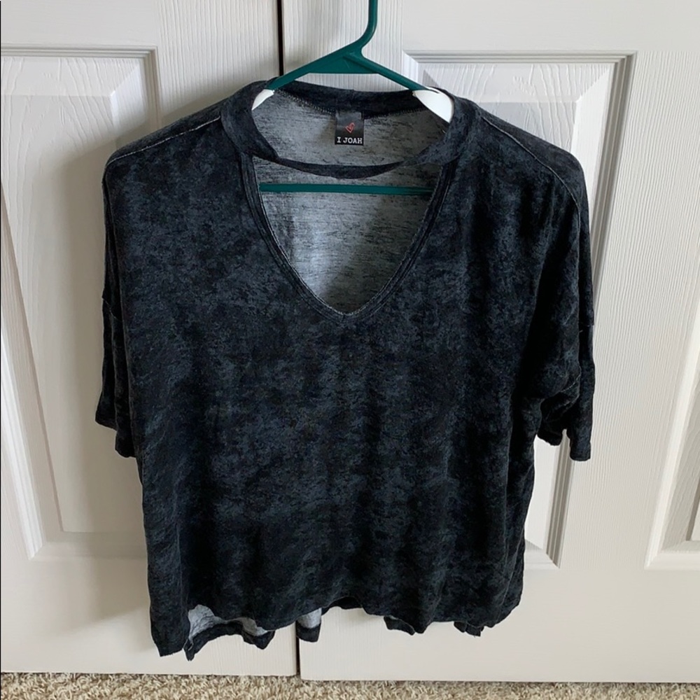 V cut black marbled shirt with neck strap. Size S